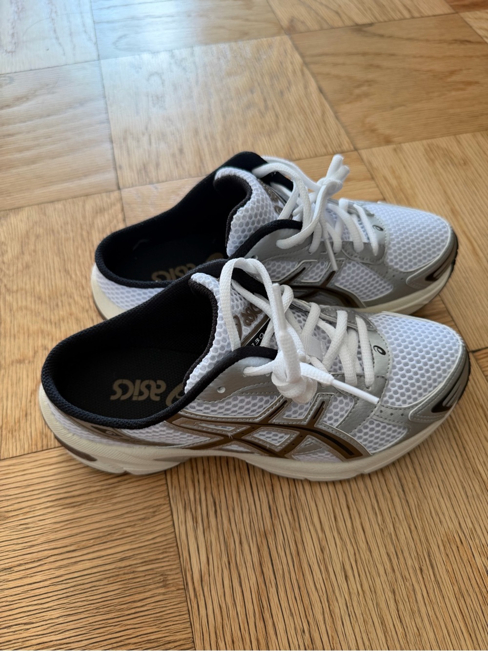 ASICS Sneaker Mules White Athletic Sneakers with Bronze Accent